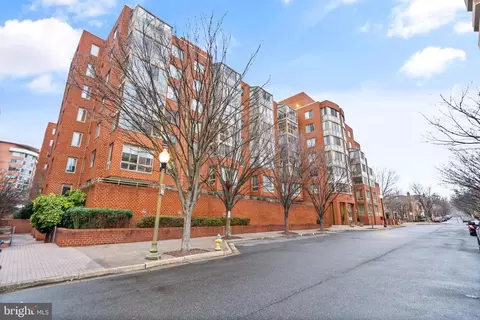 1050 N Taylor St N #1-702, Arlington, VA 22201