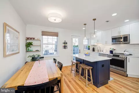 3539 S Stafford St # A, Arlington, VA 22206