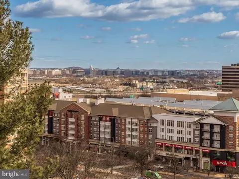 1101 S Arlington Ridge Rd #603, Arlington, VA 22202