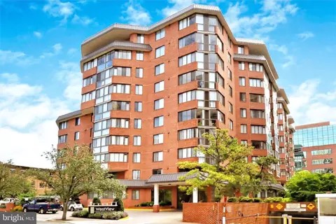 1001 N Vermont St #911, Arlington, VA 22201