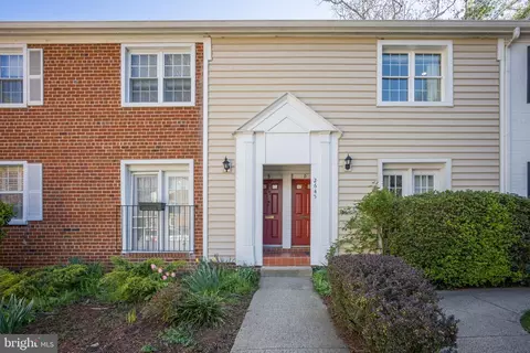 2645 S Walter Reed Dr #D, Arlington, VA 22206