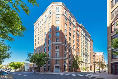 1205 N Garfield St #510, Arlington, VA 22201