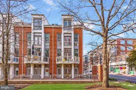 2002 N Westmoreland St, Arlington, VA 22213