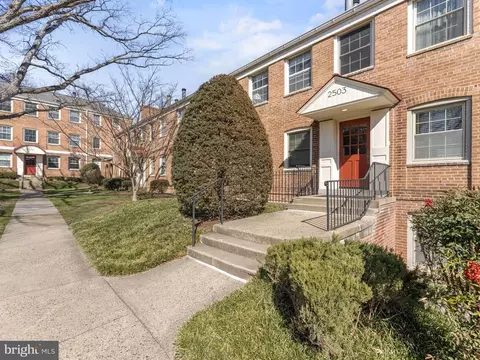 2503 Arlington Blvd #9, Arlington, VA 22201