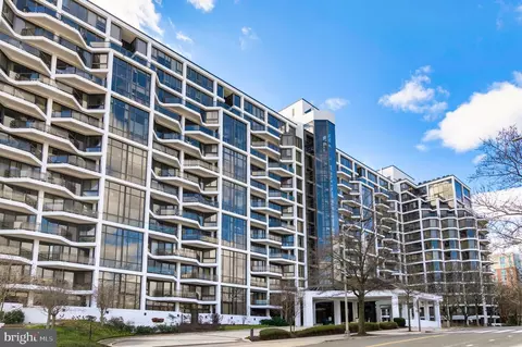 1530 Key Blvd #828, Arlington, VA 22209