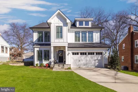 1601 N Stafford St, Arlington, VA 22207