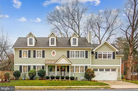 3301 N Harrison St, Arlington, VA 22207
