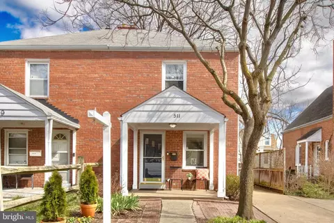 511 S Wayne St, Arlington, VA 22204