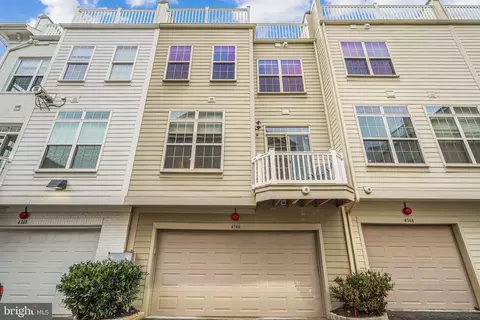 Exterior - 4346 4th St N, Arlington, VA 22203 photo 7 of 10
