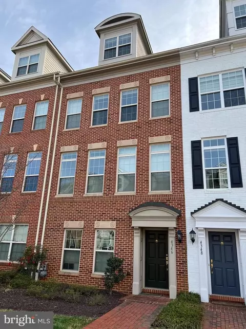 Exterior - 4346 4th St N, Arlington, VA 22203 photo 2 of 10