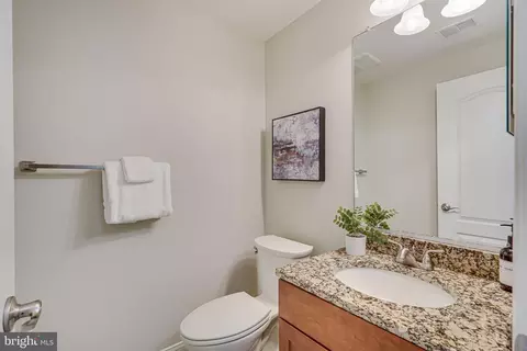 Bath - 4346 4th St N, Arlington, VA 22203 photo 1 of 5