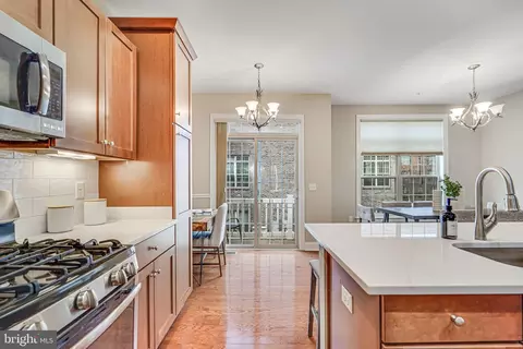Kitchen - 4346 4th St N, Arlington, VA 22203 photo 5 of 5