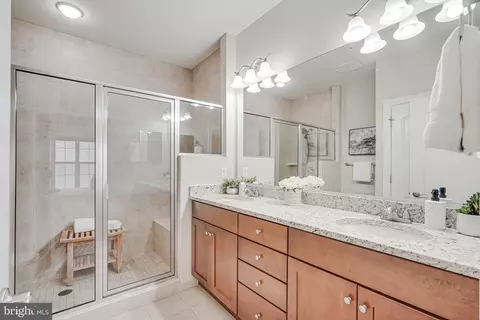 Bath - 4346 4th St N, Arlington, VA 22203 photo 3 of 5