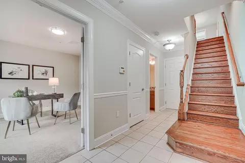 Entry Way - 4346 4th St N, Arlington, VA 22203 photo 1 of 1