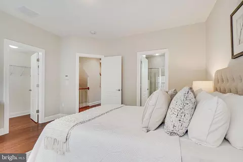 Bedroom - 4346 4th St N, Arlington, VA 22203 photo 3 of 5