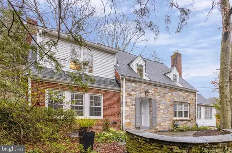 3017 Military Rd, Arlington, VA 22207