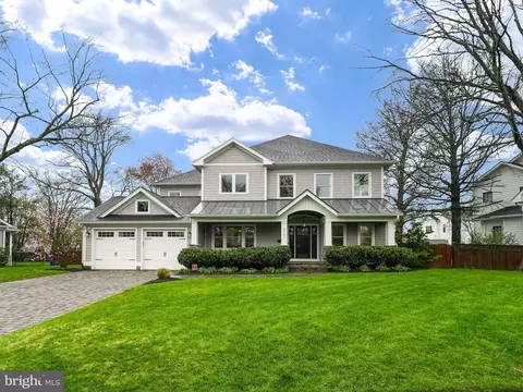 6721 31st St N, Arlington, VA 22213