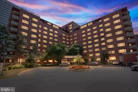 1021 Arlington Blvd #832, Arlington, VA 22209
