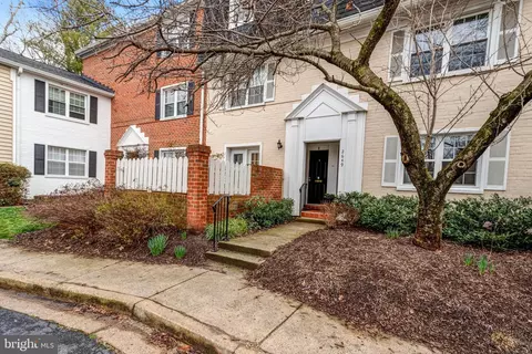 2649 S Walter Reed Dr #A, Arlington, VA 22206