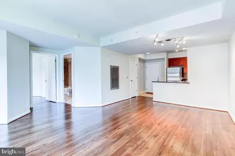 1021 N Garfield St #513, Arlington, VA 22201