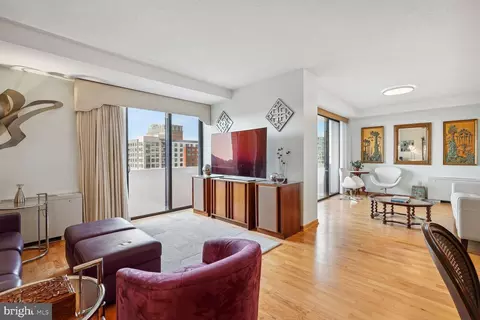 4141 N Henderson Rd #611, Arlington, VA 22203