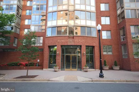1050 N Taylor St #409, Arlington, VA 22201