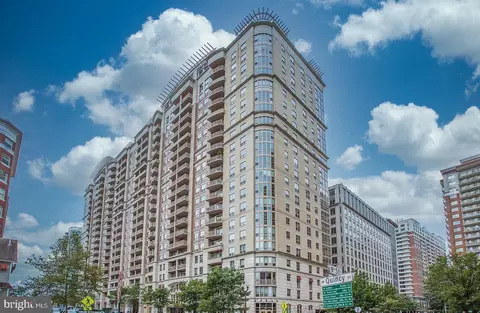 888 Quincy St N #611, Arlington, VA 22203