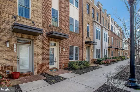 3408 11th St S, Arlington, VA 22204