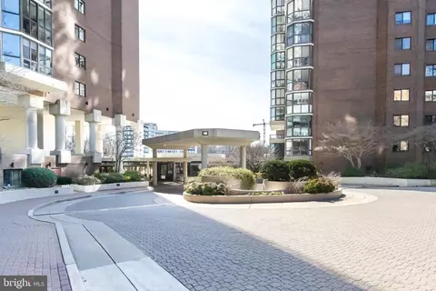 1600 N Oak St #429, Arlington, VA 22209