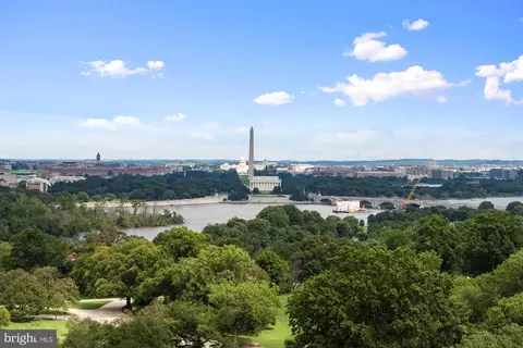 1200 N Nash St #824, Arlington, VA 22209