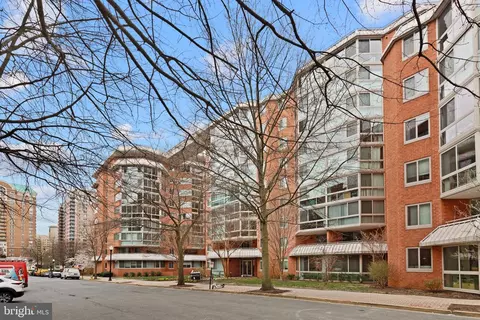 1024 N Utah St #223, Arlington, VA 22201