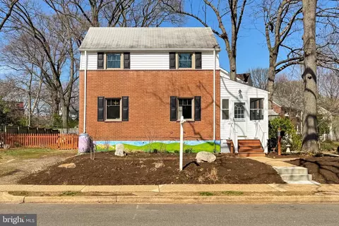 4755 1st St N, Arlington, VA 22203