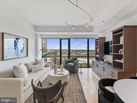 1111 19th St N #2101, Arlington, VA 22209