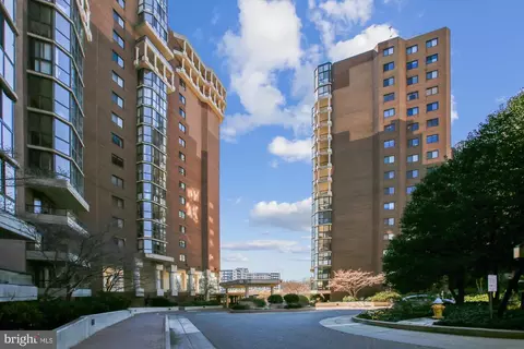 1600 N Oak St #621, Arlington, VA 22209