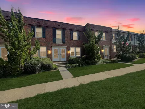 2600 13th Rd S #398, Arlington, VA 22204