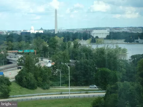 1021 Arlington Blvd #818, Arlington, VA 22209