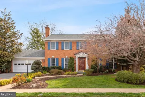 4887 35th Rd N, Arlington, VA 22207