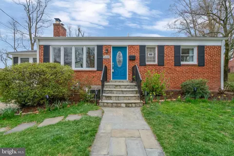 6938 27th Rd N, Arlington, VA 22213