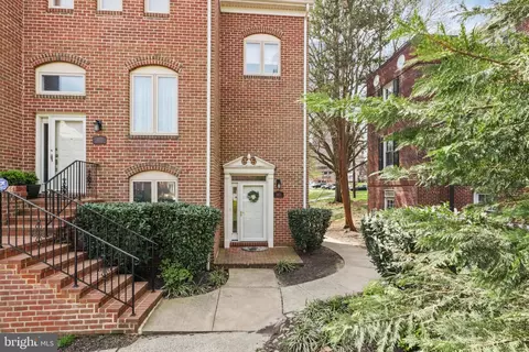 1801 N Uhle St N #1, Arlington, VA 22201