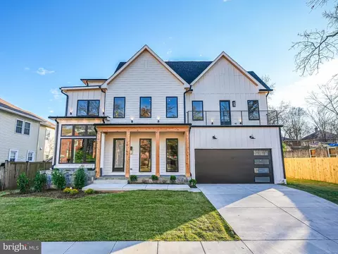 919 N Edgewood St, Arlington, VA 22201
