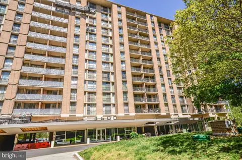 4600 S Four Mile Run Dr #840, Arlington, VA 22204