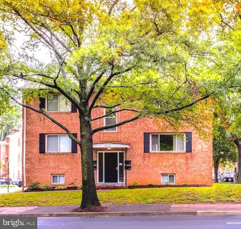 4510 Washington Blvd, Arlington, VA 22201