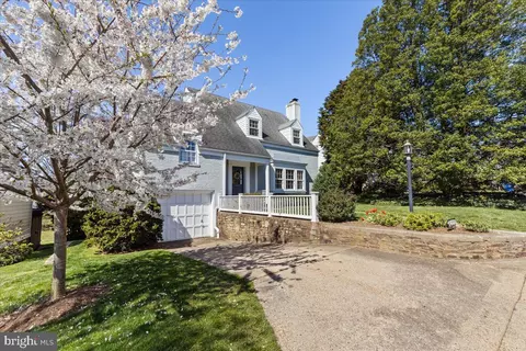 2000 N Powhatan St, Arlington, VA 22205