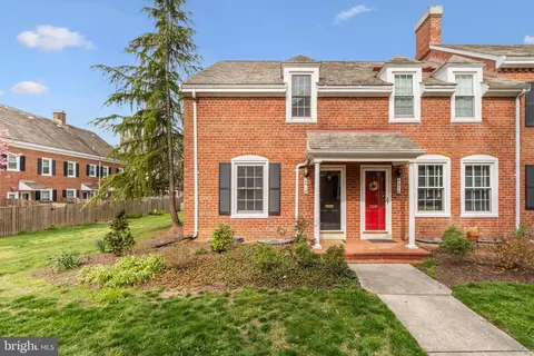 4312 34th St S, Arlington, VA 22206