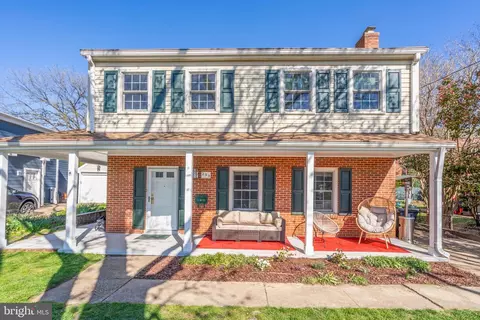 239 N Barton St, Arlington, VA 22201