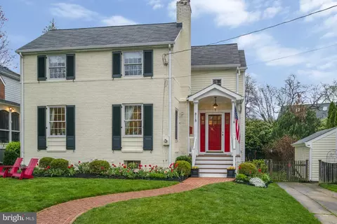 6115 18th Rd N, Arlington, VA 22205
