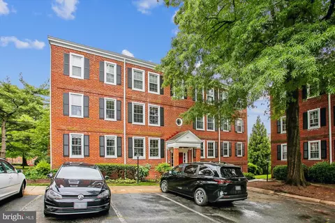 3010 S Columbus St #B1, Arlington, VA 22206