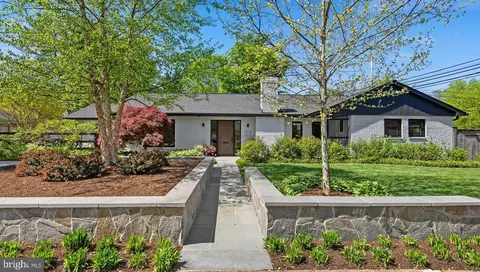 3318 N Columbus St, Arlington, VA 22207