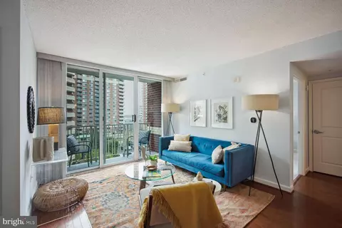 880 N Pollard St #723, Arlington, VA 22203