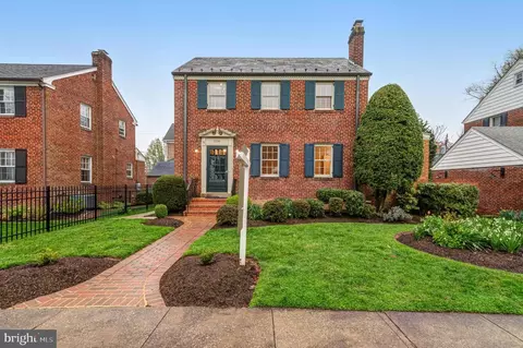 1106 N Inglewood St, Arlington, VA 22205